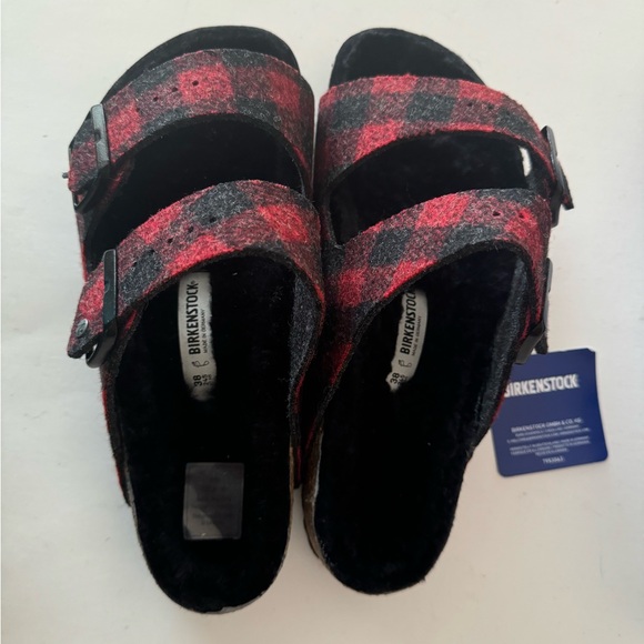 BIRKENSTOCK Arizona Rivet Shearling Wool Felt plaid red sandal. Size: 7, 38 - Picture 5 of 13